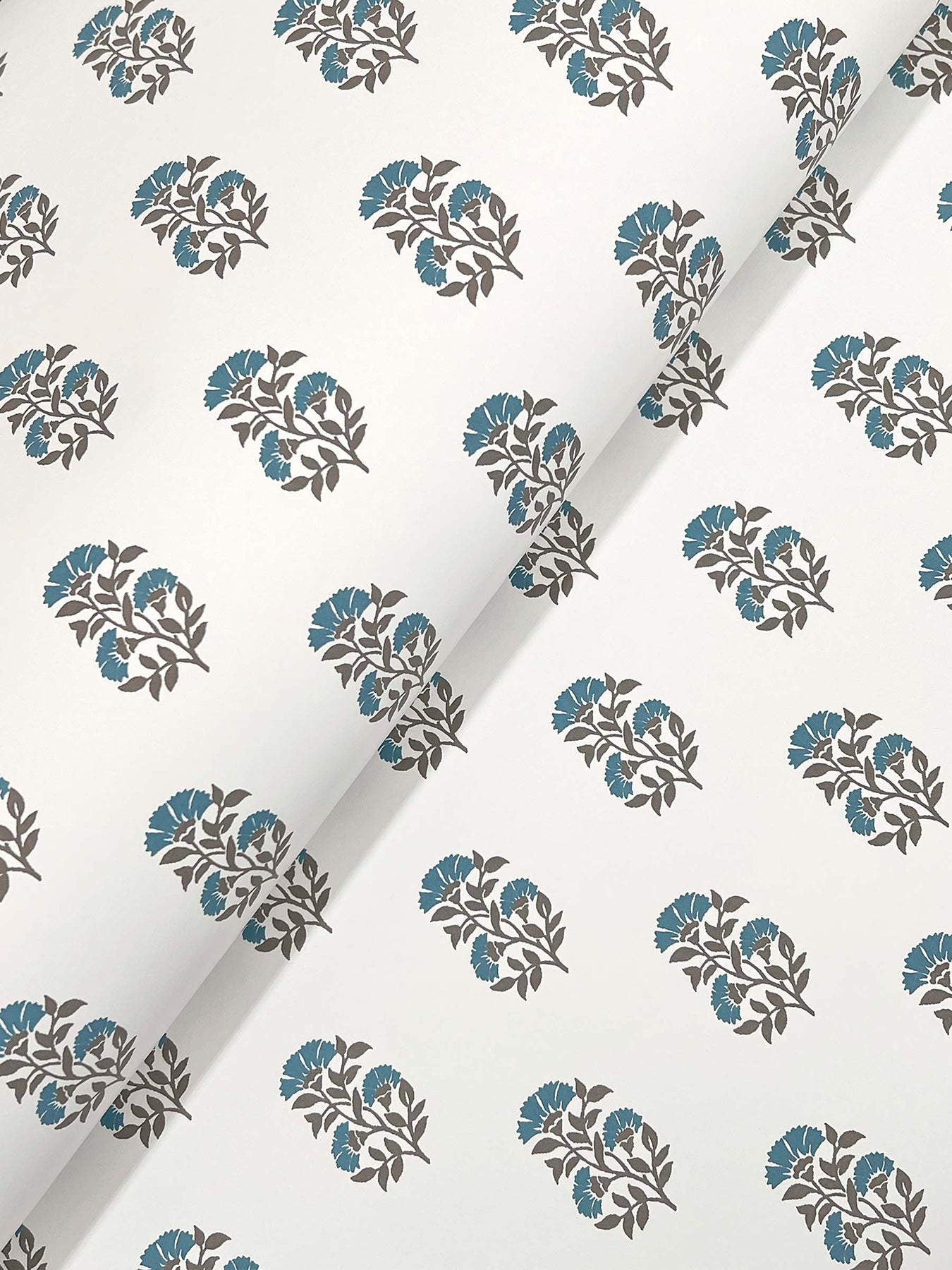 Sylvie wallpaper in aegean and mink color - pattern number VP1383 - by Antonina Vella in the Jardin collection