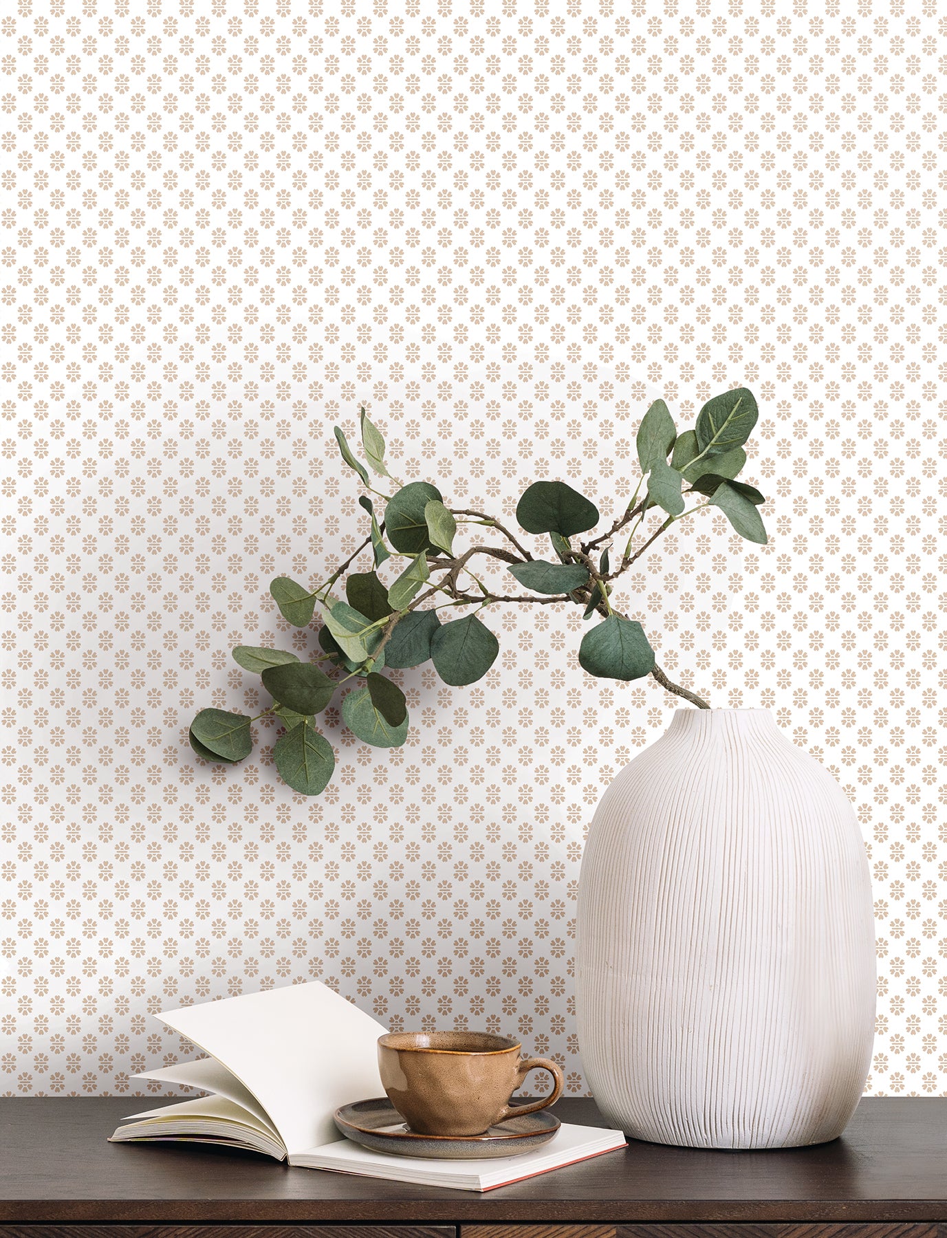 Brioni wallpaper in pink color - pattern number VP1394 - by Antonina Vella in the Jardin collection