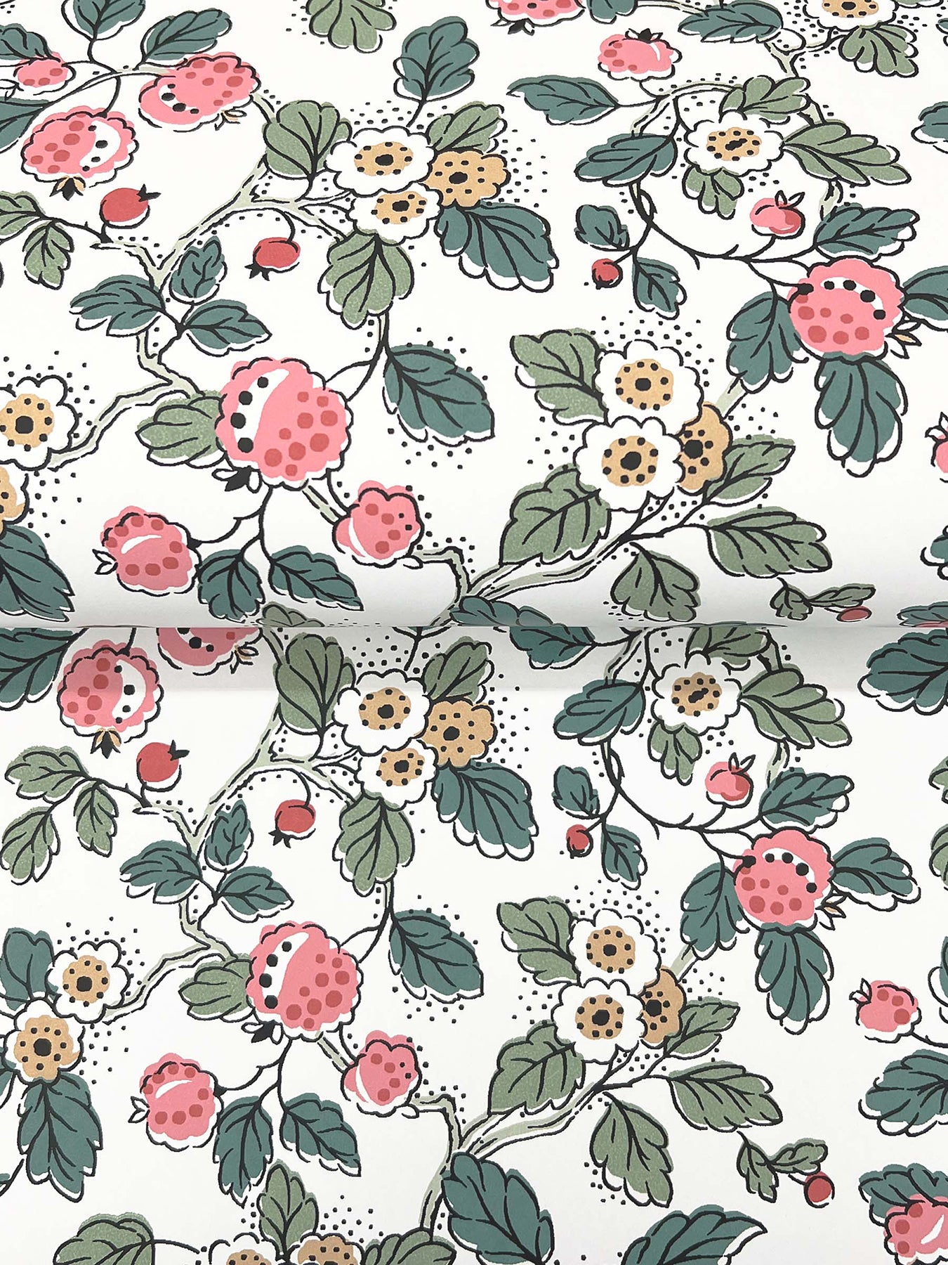 Framboise wallpaper in berry and green color - pattern number VP1412 - by Antonina Vella in the Jardin collection
