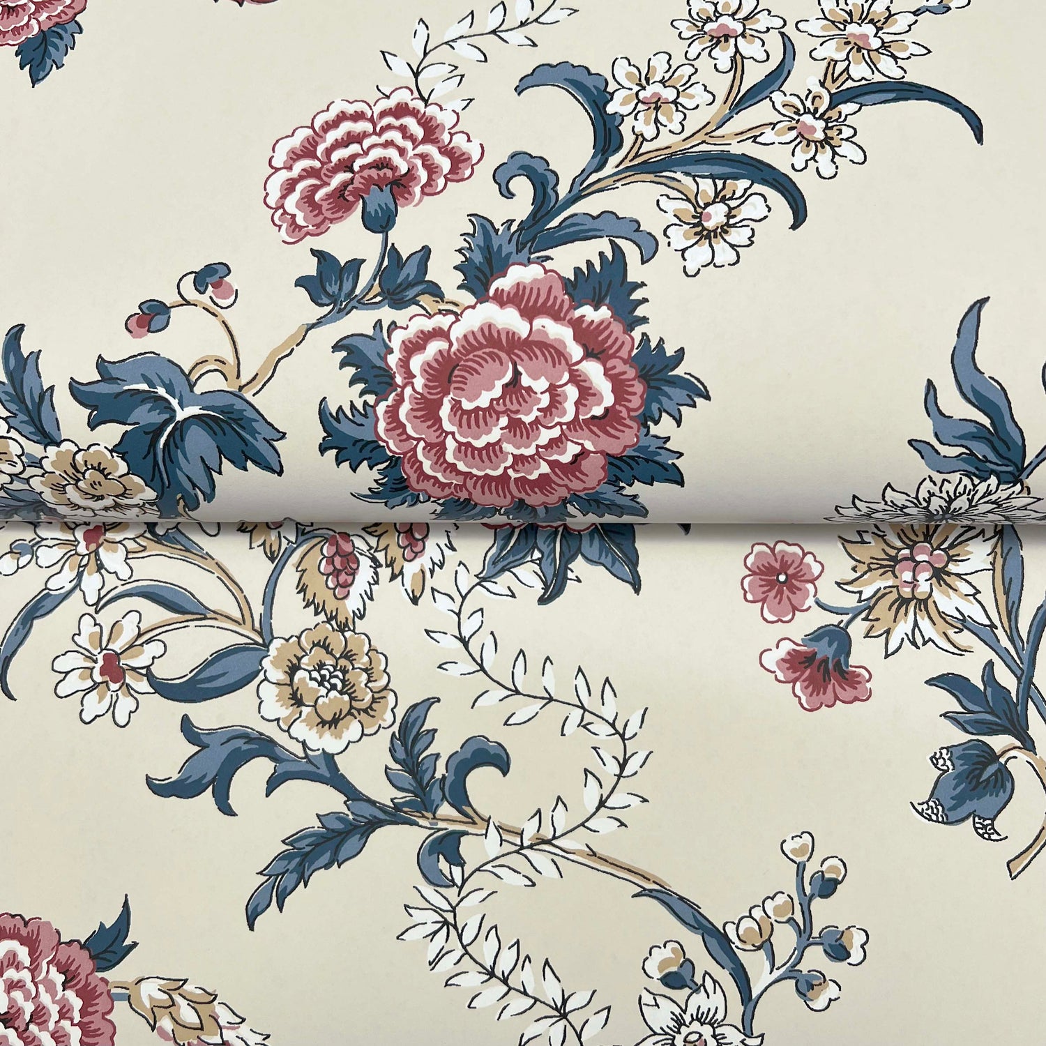 Genevieve wallpaper in red and navy color - pattern number VP1424 - by Antonina Vella in the Jardin collection