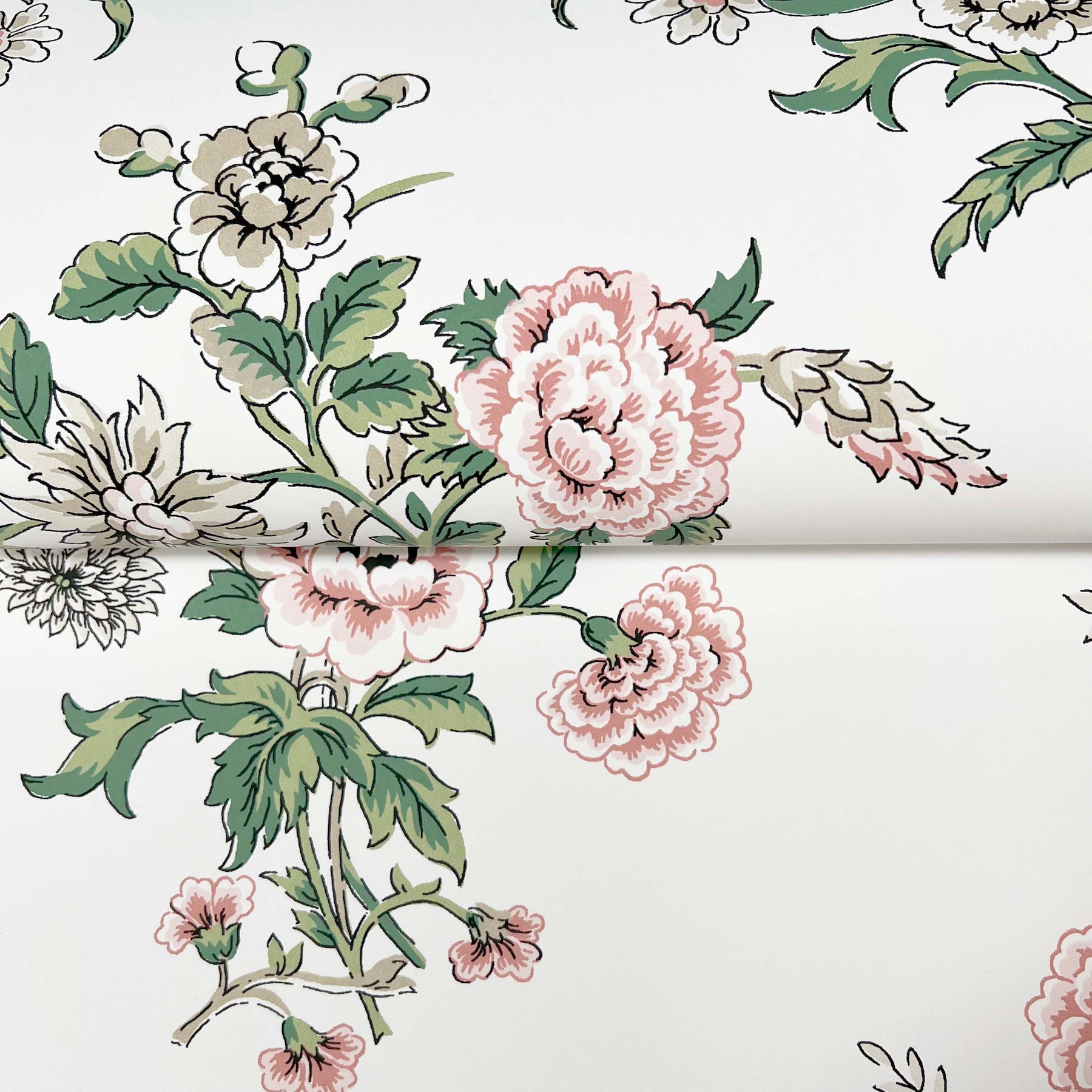 Genevieve wallpaper in pink and green color - pattern number VP1425 - by Antonina Vella in the Jardin collection