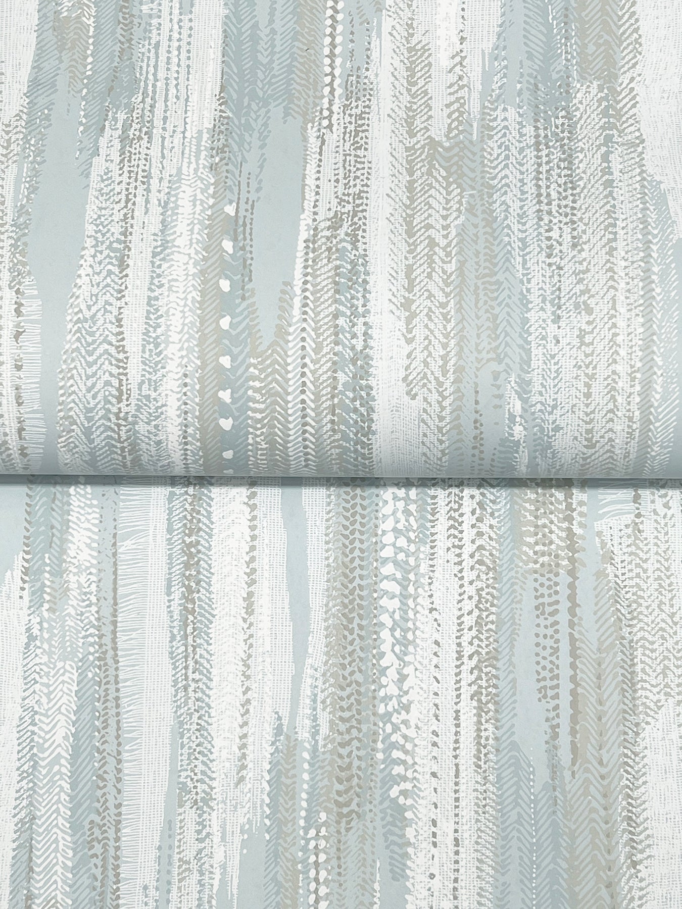 Tribeca wallpaper in light blue color - pattern number VR1524 - by Ronald Redding in the Caviar collection