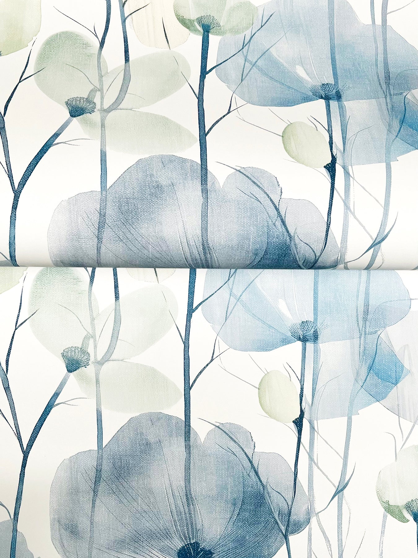 Cotswolds Poppies wallpaper in blue color - pattern number VR1535 - by Ronald Redding in the Caviar collection