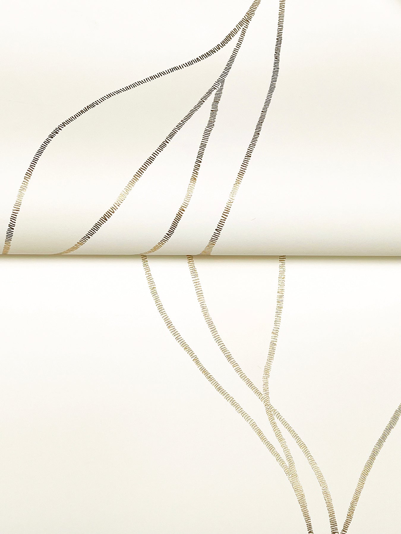 Society Hill wallpaper in white color - pattern number VR1546 - by Ronald Redding in the Caviar collection