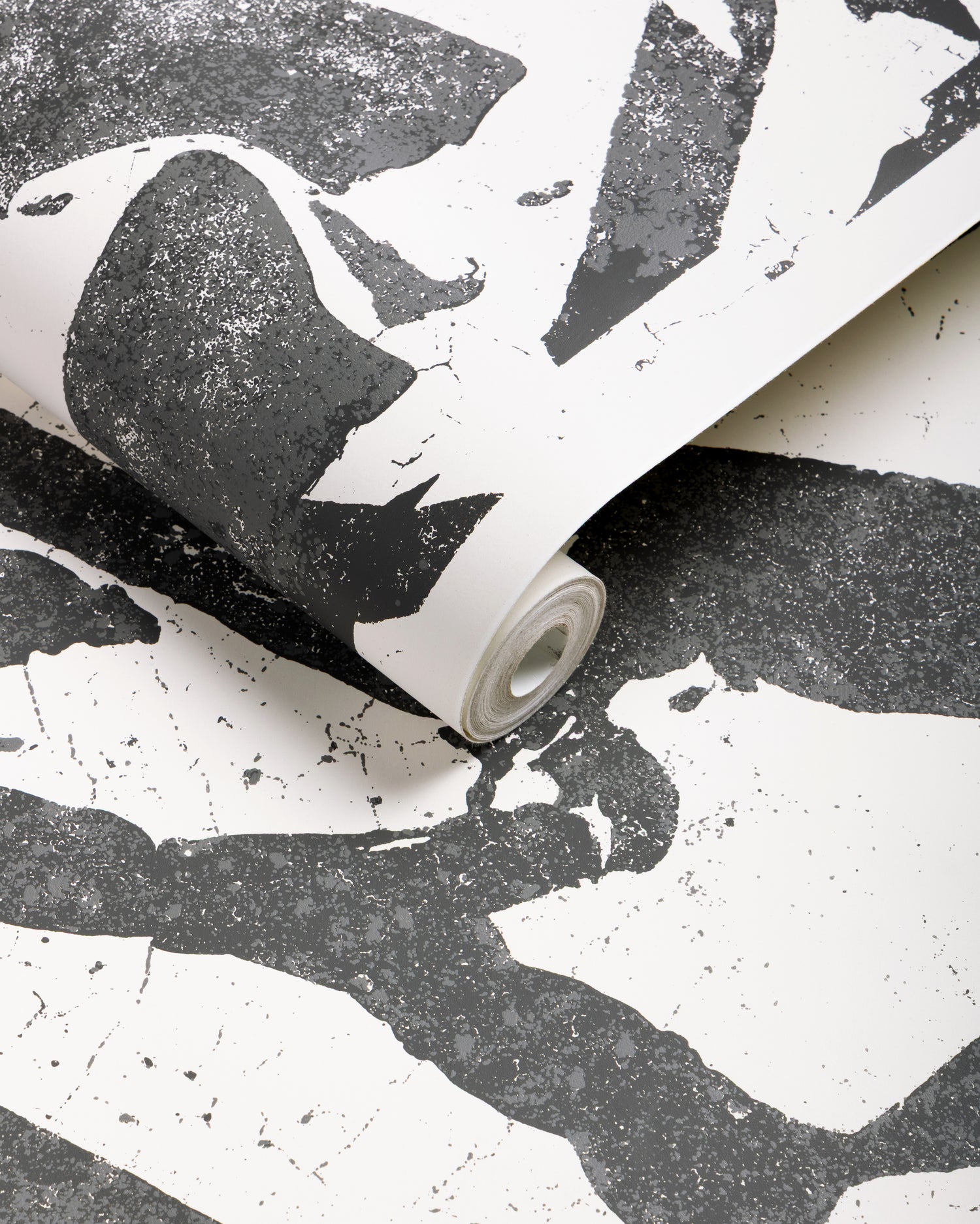 Social Canvas Wallpaper in ebony color - pattern number W3568.816 - by Kravet in the Linherr Hollingsworth Artistry collection