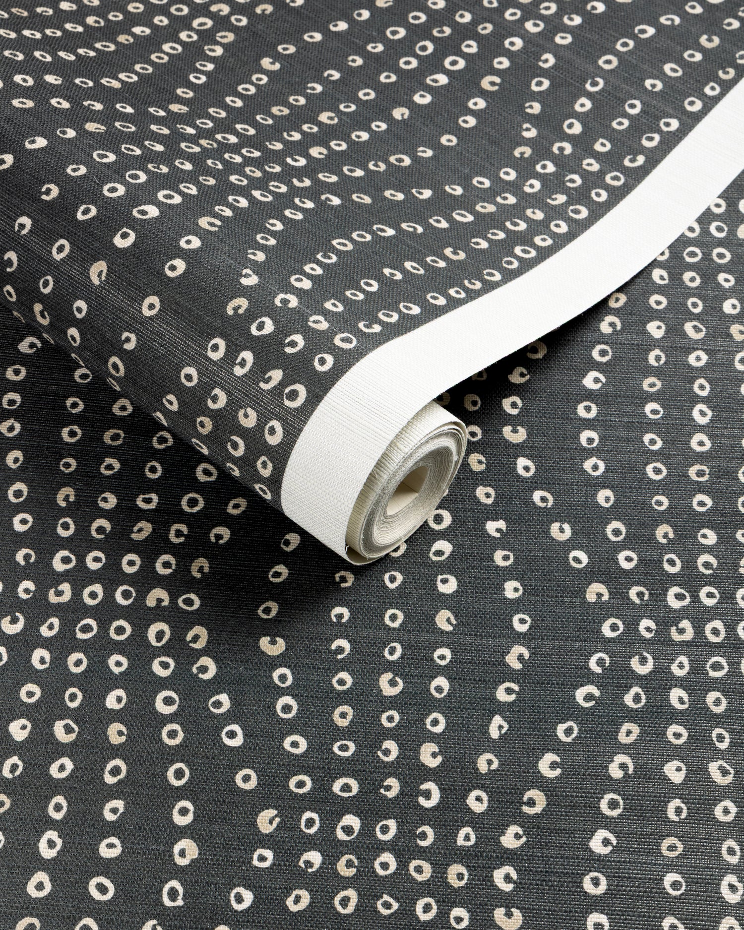 Puka Wallpaper in ebony color - pattern number W3572.21.0 - by Kravet in the Linherr Hollingsworth Artistry collection