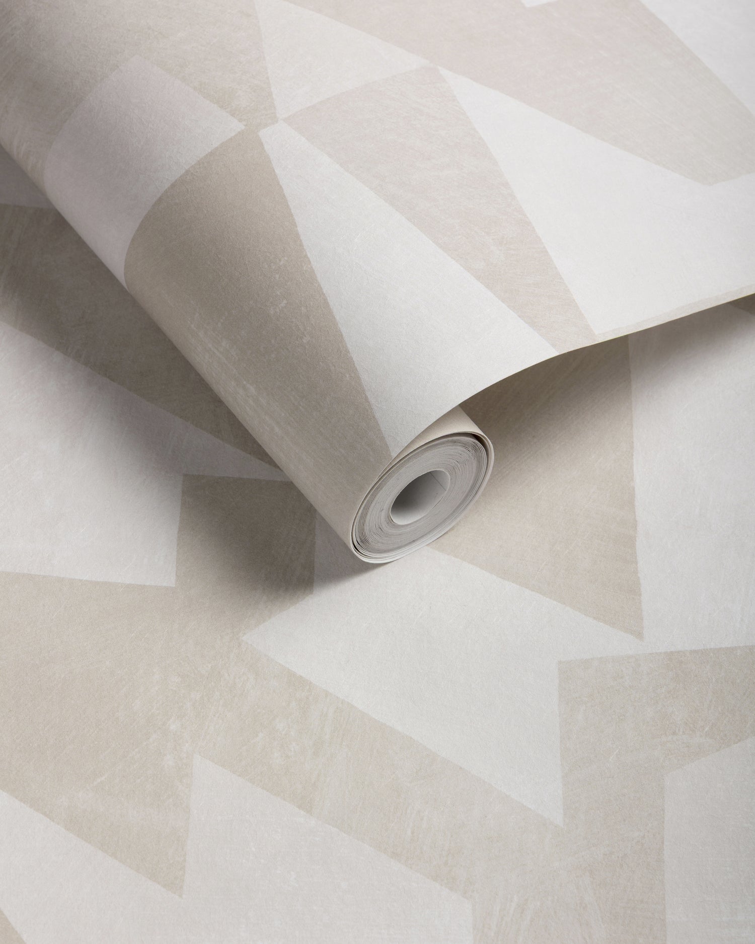 Shape Shifter Wallpaper in whisper color - pattern number W4399.106.0 - by Kravet in the Linherr Hollingsworth Artistry collection