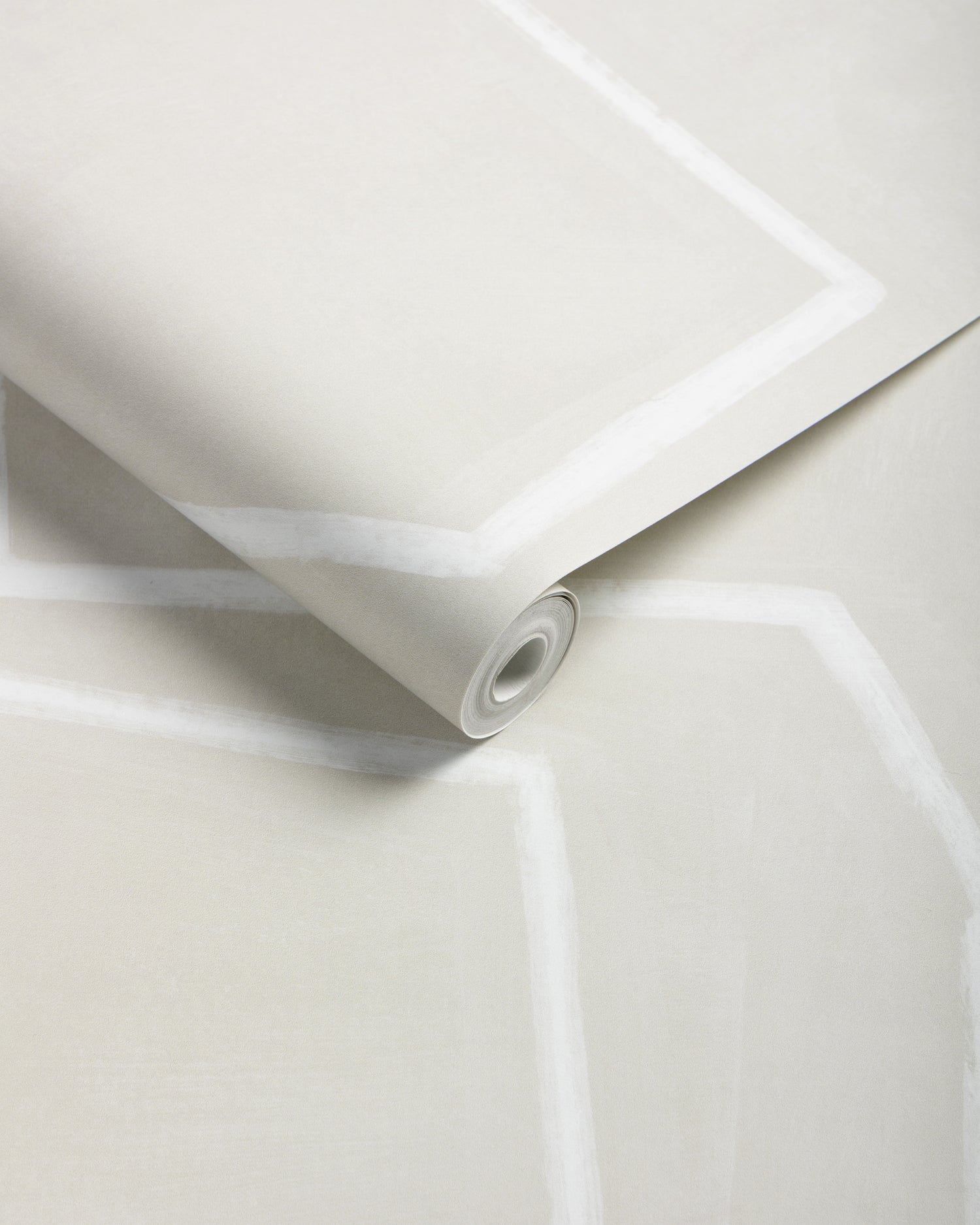 Chalka Wallpaper in whisper color - pattern number W4402.106.0 - by Kravet in the Linherr Hollingsworth Artistry collection