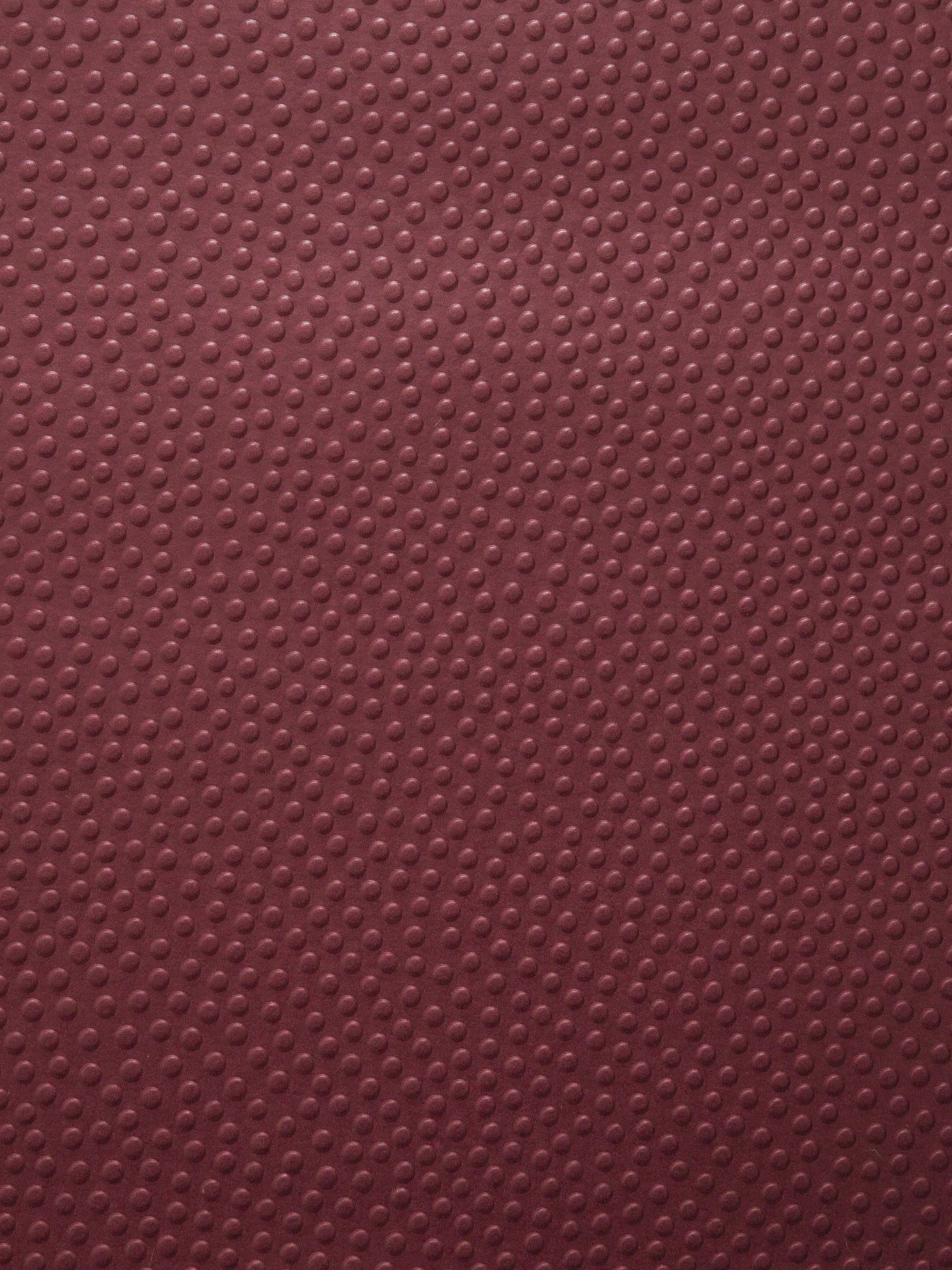 Embosse wallpaper in grenat color - pattern number WH 000063315 - by Scalamandre in the  collection