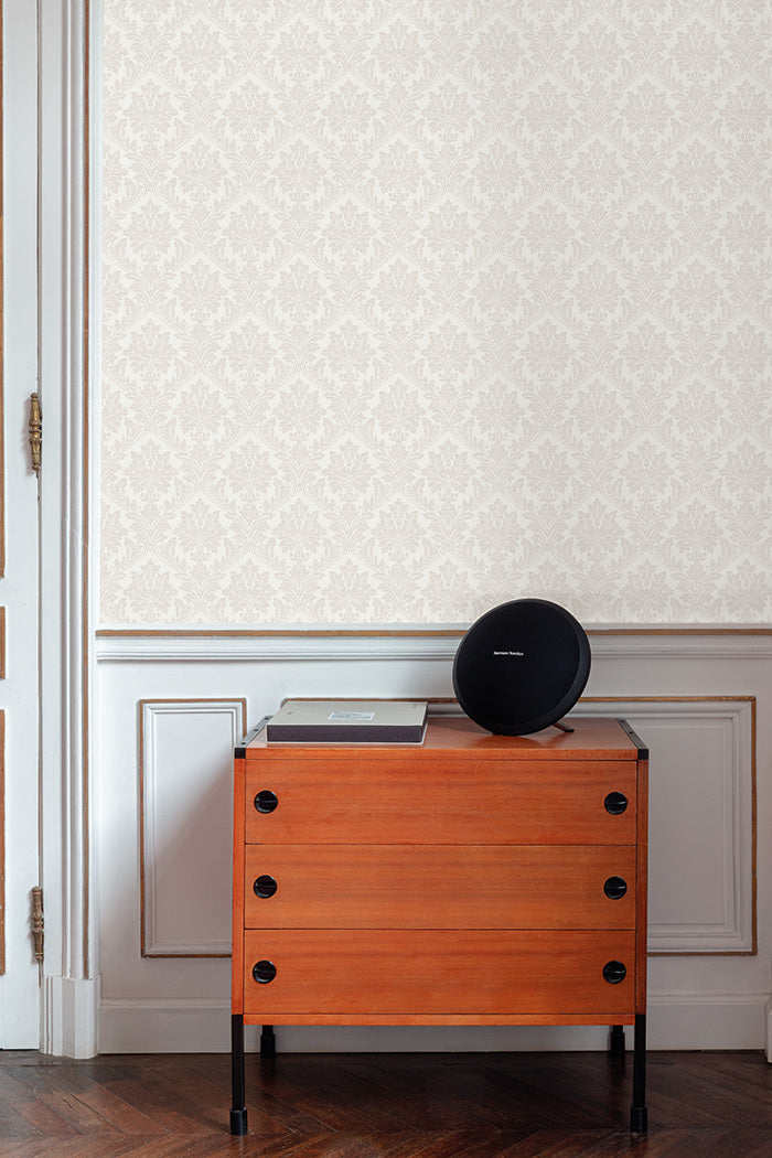 Medallion All-over Print Wallpaper in white color - pattern number ARA65401 - by Grandeco in the Arcadia collection