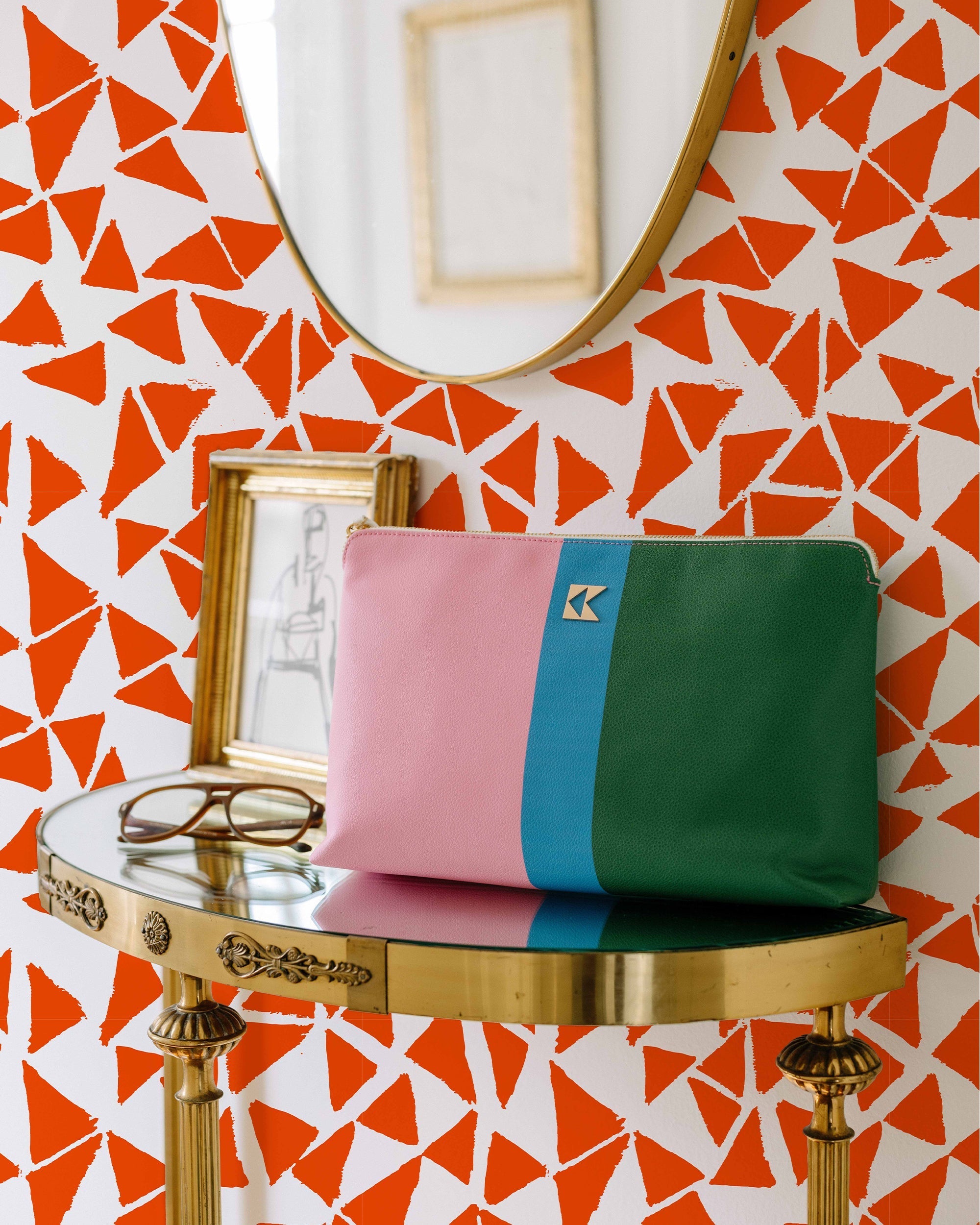 Iconic Wallpaper in red color - pattern number KK723_Red_KH300 - by Katie Kime in the  collection
