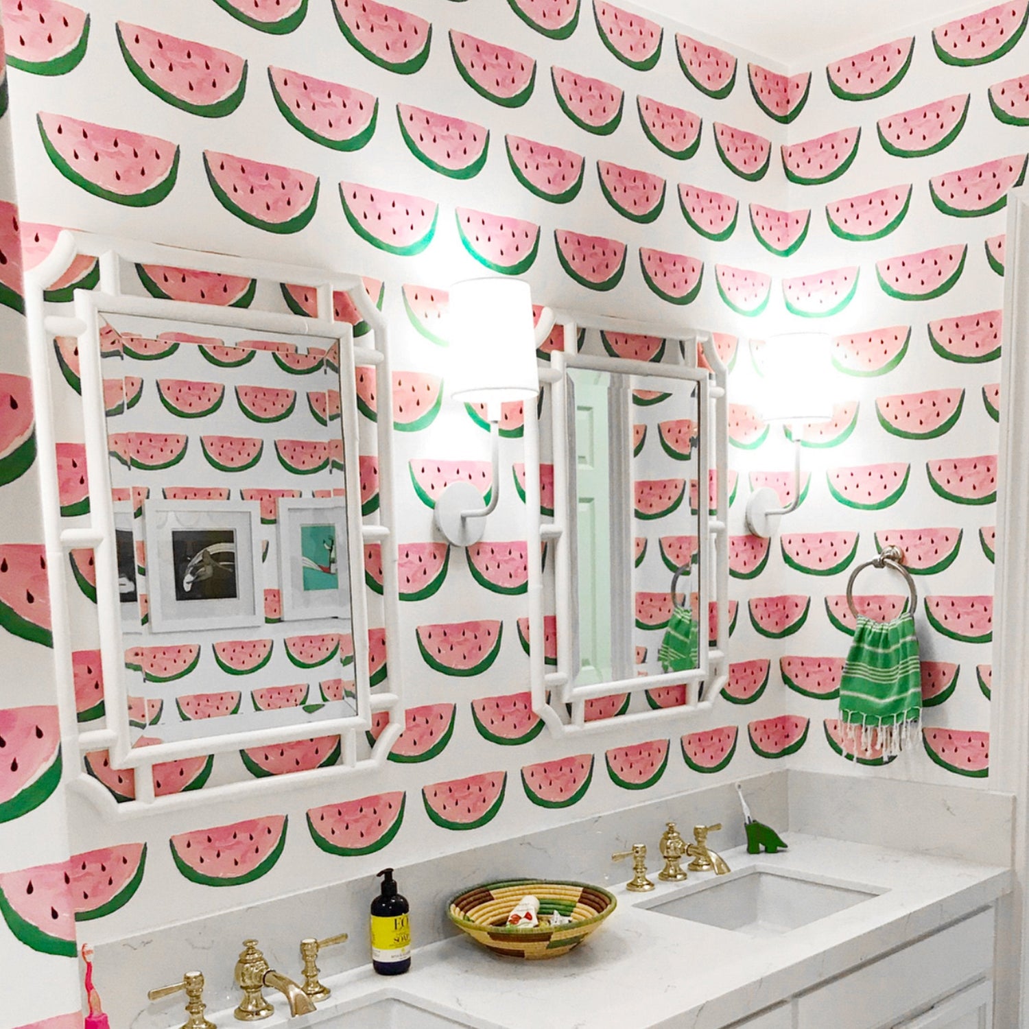 Picnic Wallpaper in pink color - pattern number KK17020_Pink_KH300 - by Katie Kime in the  collection